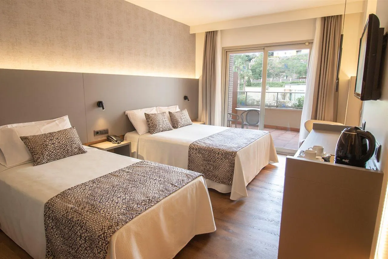 Golden Bahia De Tossa & Spa 4* Sup. Tossa de Mar İspanya