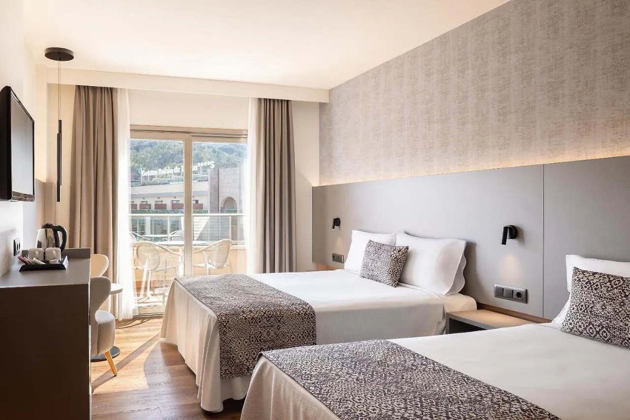 **** Hotel Golden Bahia De Tossa & Spa 4* Sup. Tossa de Mar Hiszpania